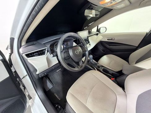 Used 2022 Toyota Corolla LE FWD image 5
