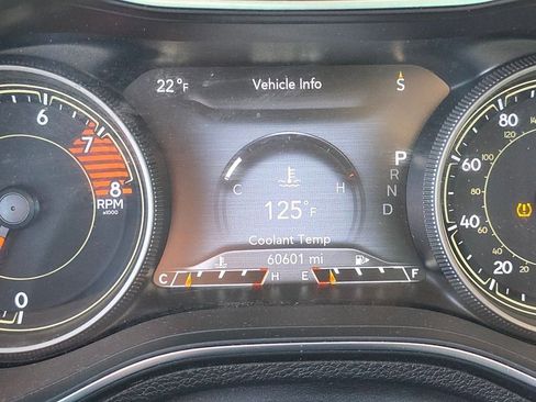 Used 2019 Jeep Cherokee Limited image 23