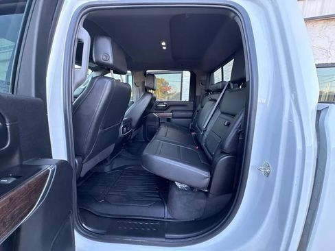 Used 2020 GMC Sierra 2500 Denali w/ Technology Package AWD/4WD image 9