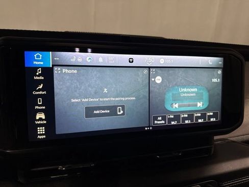 Used 2025 Jeep Wrangler Unlimited Sahara AWD/4WD image 15