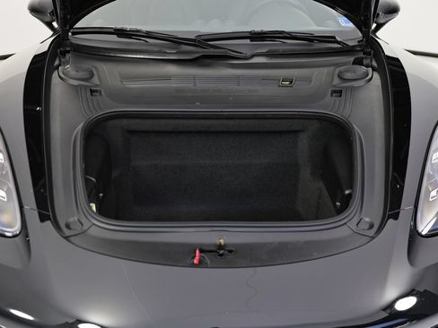 Certified 2024 Porsche 718 Cayman S RWD image 34