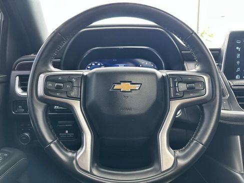Used 2024 Chevrolet Suburban Premier w/ Premium Package AWD/4WD image 21