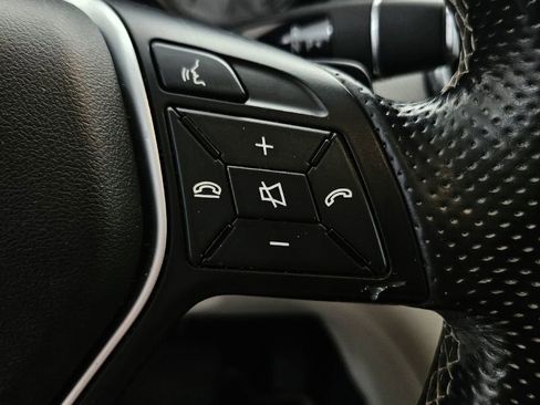 Used 2015 Mercedes-Benz GLA 250 4MATIC image 12