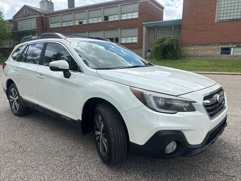 Used 2018 Subaru Outback 2.5i Limited AWD/4WD image 4
