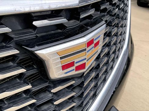 Used 2025 Cadillac XT5 Premium Luxury w/ LPO, Floor Liner Package FWD image 9