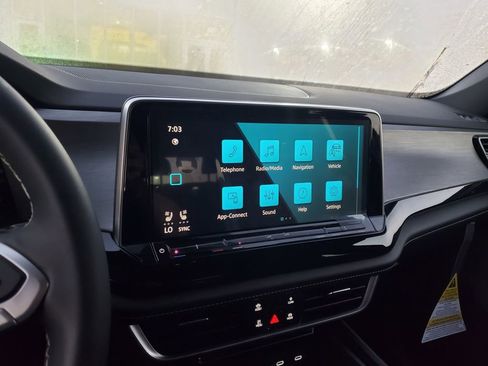 New 2026 Volkswagen Atlas Cross Sport SE image 8