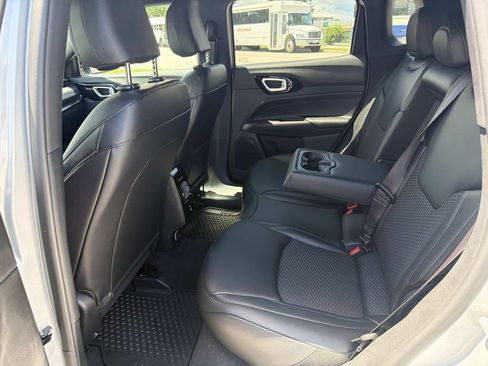 New 2026 Jeep Compass Latitude AWD/4WD image 23