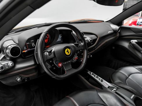Used 2020 Ferrari F8 Tributo RWD image 7
