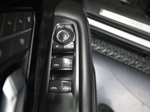 Used 2025 Chevrolet Suburban Z71 w/ Z71 Off-Road Package AWD/4WD image 6