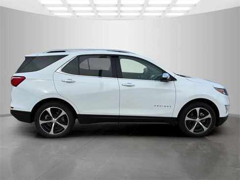 Used 2021 Chevrolet Equinox Premier image 3