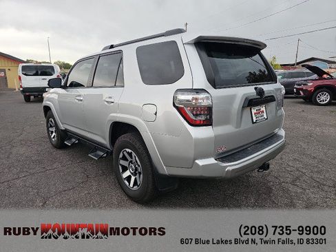 Used 2022 Toyota 4Runner TRD Off-Road AWD/4WD image 5
