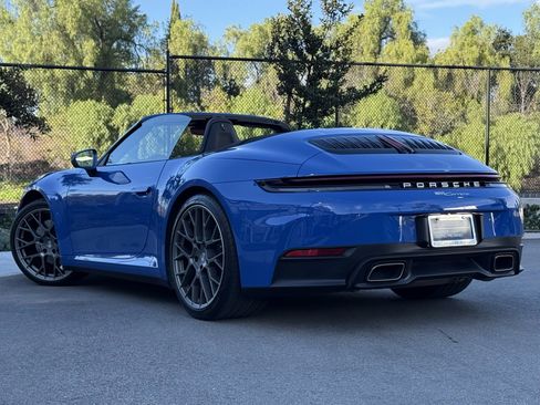 Certified 2025 Porsche 911 Carrera image 3