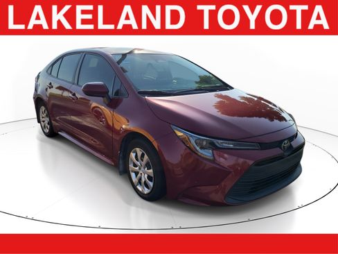 Used 2025 Toyota Corolla LE FWD image 1