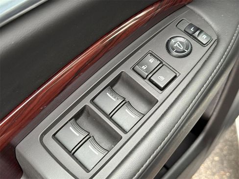 Used 2016 Acura MDX SH-AWD image 22