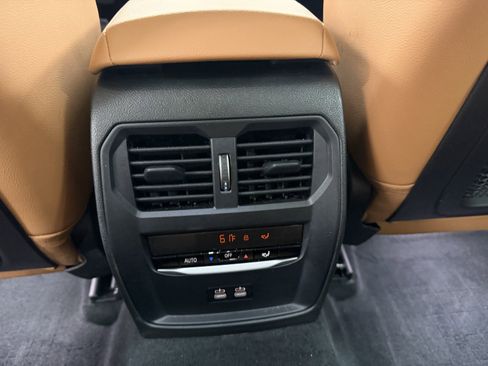 Used 2023 BMW 330i xDrive 330i xDrive w/ M Sport Package image 37