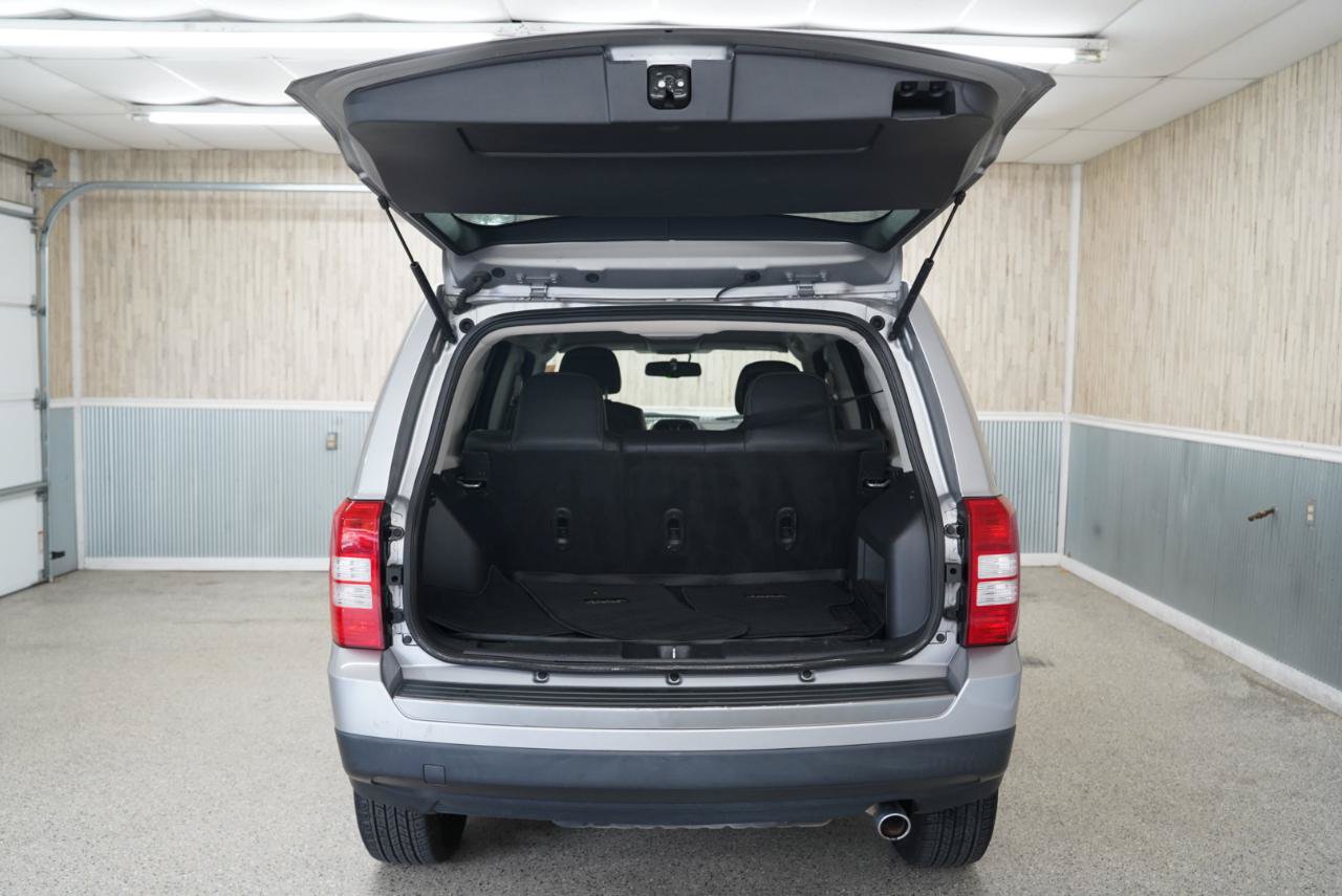 Used 2016 Jeep Patriot Sport w/ Power Value Group FWD image 34
