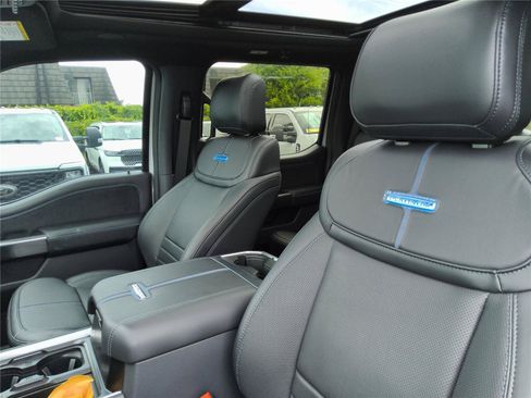 New 2026 Ford F350 Platinum w/ FX4 Off-Road Package AWD/4WD image 15