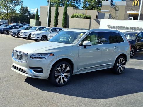 Used 2022 Volvo XC90 T6 Inscription w/ Advanced Package image 9