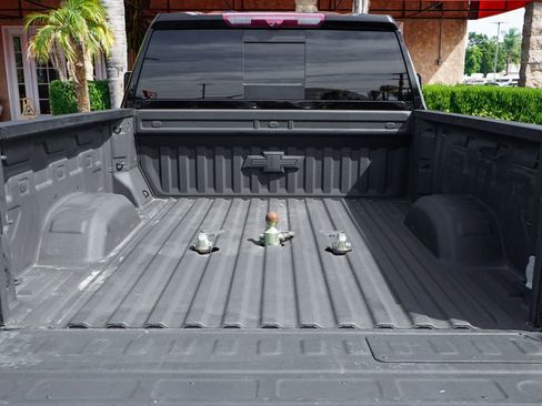 Used 2024 Chevrolet Silverado 2500 LTZ w/ LTZ Premium Package AWD/4WD image 8