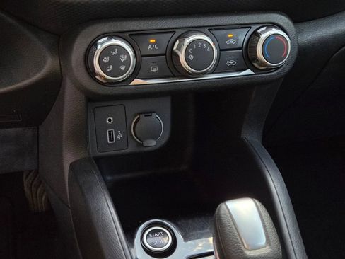 Used 2022 Nissan Kicks S FWD image 27