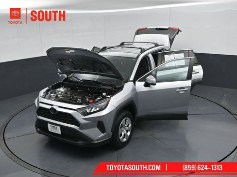 Used 2019 Toyota RAV4 LE w/ All Weather Liner Package AWD/4WD image 51