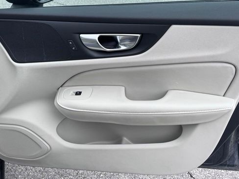 Used 2024 Volvo S60 B5 Core image 26