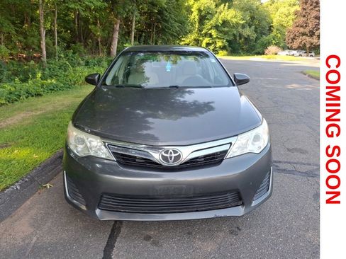 Used 2012 Toyota Camry LE FWD image 3