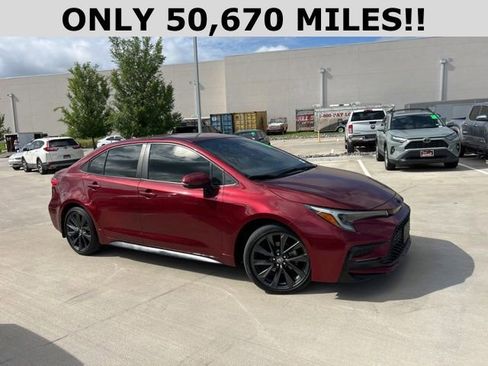 Used 2024 Toyota Corolla SE FWD image 2