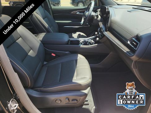 Used 2025 Chevrolet Traverse High Country FWD image 12