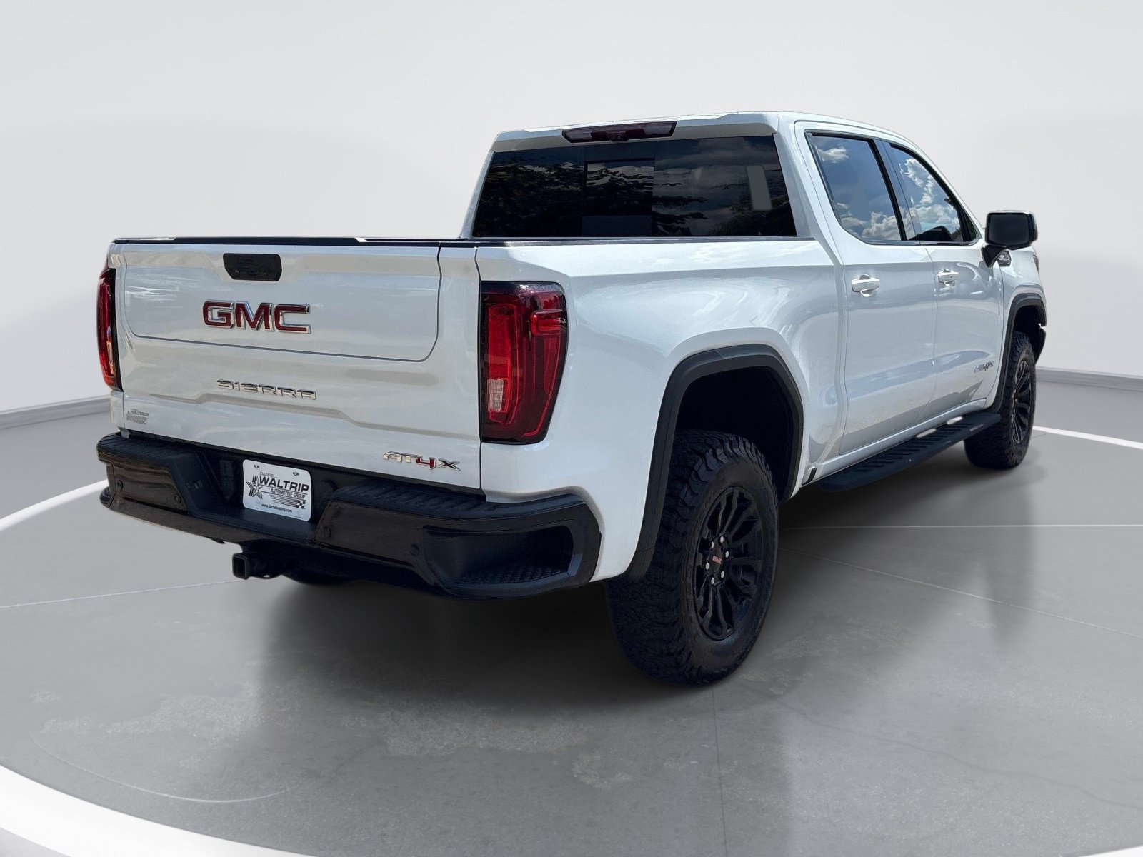 Used 2023 GMC Sierra 1500 AT4X AWD/4WD image 8