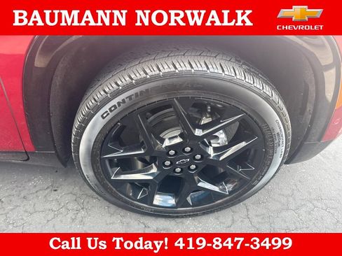 Used 2026 Chevrolet Traverse RS w/ LPO, Floor Liner Package FWD image 10