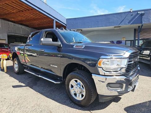 Used 2019 RAM 2500 Big Horn image 3