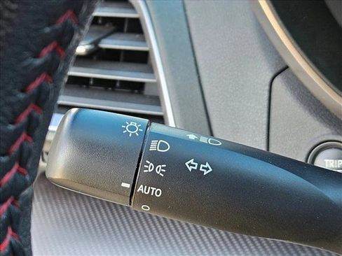 Used 2021 Subaru Impreza 2.0i Sport image 13