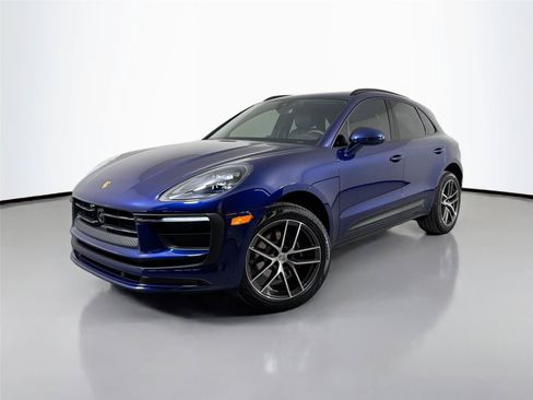 Certified 2026 Porsche Macan AWD/4WD image 1