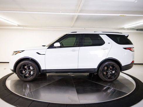 Used 2020 Land Rover Discovery HSE Luxury AWD/4WD image 2