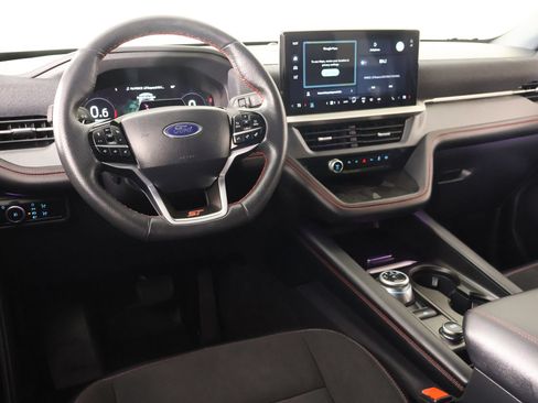 Used 2025 Ford Explorer ST RWD image 2