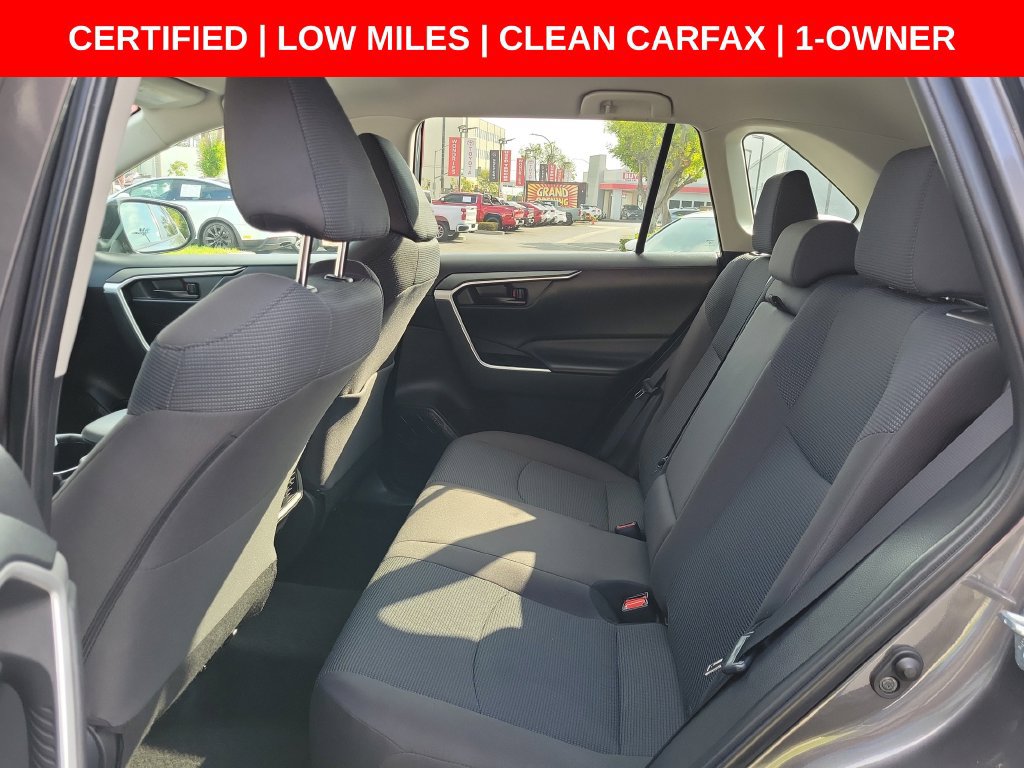 Used 2022 Toyota RAV4 LE AWD/4WD image 16