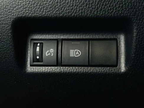 Used 2022 Toyota RAV4 LE AWD/4WD image 50
