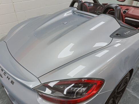 Used 2016 Porsche Boxster Spyder image 25