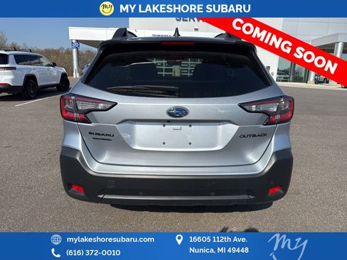 Used 2025 Subaru Outback Onyx Edition AWD/4WD image 8