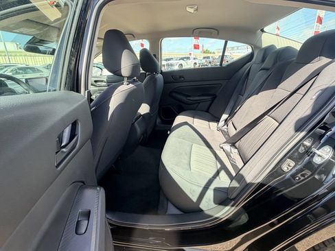 Used 2025 Nissan Altima 2.5 SV FWD image 26