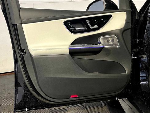 New 2026 Mercedes-Benz GLC 300 4MATIC image 11