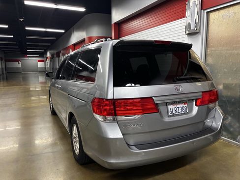 Used 2010 Honda Odyssey EX image 2