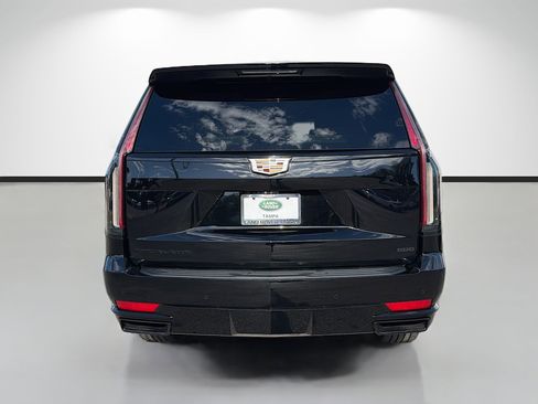 Used 2022 Cadillac Escalade Sport Platinum w/ Heavy-Duty Trailer Package AWD/4WD image 4