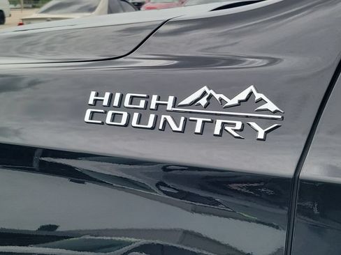 Used 2026 Chevrolet Tahoe High Country w/ Sun And Tow Package AWD/4WD image 6