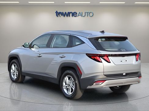 Used 2026 Hyundai Tucson SE AWD/4WD image 3