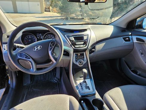 Used 2013 Hyundai Elantra GLS w/ Preferred Pkg image 13