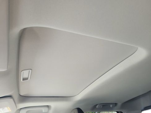 New 2025 Ford Maverick Lariat w/ 4K Tow Package image 9