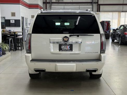 Used 2014 Cadillac Escalade Premium AWD/4WD image 3