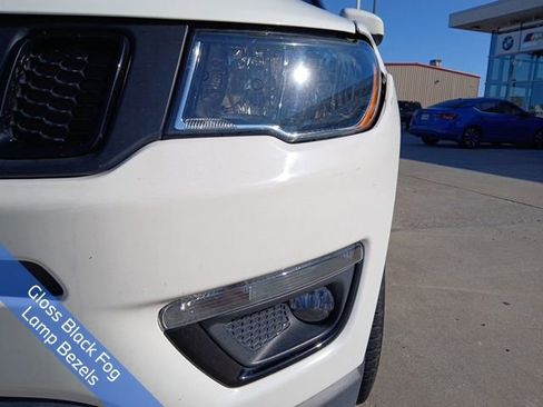 Used 2020 Jeep Compass Latitude image 4